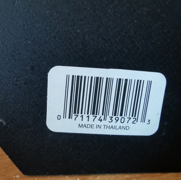 8x10 Black Elegant Picture Frame - Picture 4 of 4